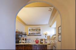 CHARMING 4-STAR LUXURY HOTEL FOR SALE IN CORTONA, TUSCANY