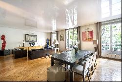 Paris 17th District – A superb 4-bed apartment