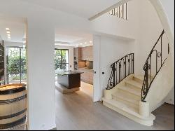 Neuilly-sur-Seine – A superb 5-bed private mansion