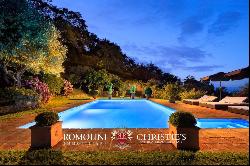 Tuscany - RESTORED VILLA WITH PANORAMIC VIEWS AND SWIMMING POOL IN FLORENCE