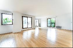 Boulogne – A 5-bed apartment with a 70 sqm terrace