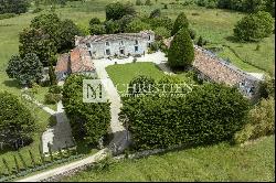 Elegant restored 14th century Logis 10 km from the sea