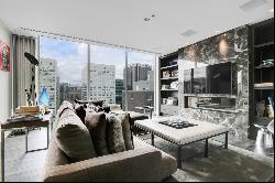 Sophisticated Soho Lisgar Rental