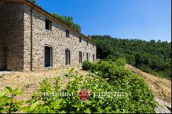 Umbria - COUNTRY HOUSE FOR SALE IN A PANORAMIC POSITION