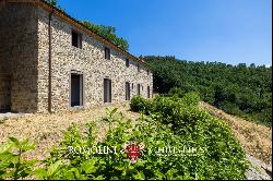 Umbria - COUNTRY HOUSE FOR SALE IN A PANORAMIC POSITION