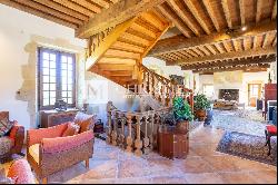 Beautiful 7 bed stone Manor House with pool, Sarlat