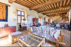 Beautiful 7 bed stone Manor House with pool, Sarlat