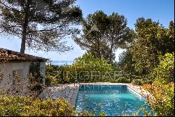 Near Cannes - Superb single-storey property with sea view