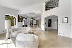 Mougins - Renovated villa with open views of the hills and sea - 5 bedrooms