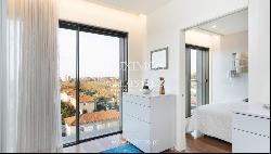 Sale of apartment T4 with balcony, Pinhais da Foz, Porto, Portugal