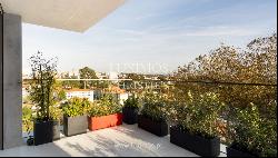 Sale of apartment T4 with balcony, Pinhais da Foz, Porto, Portugal