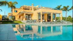 Luxury 5-bedroom villa by the sea, for sale in Arrifes Beach, Algarve