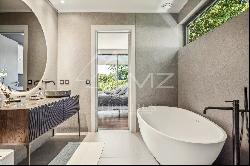 Saint-Paul-de-Vence - Contemporary architect-designed villa - 5 bedrooms