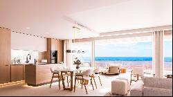 Modern new construction penthouse with stunning sea views in Estepona