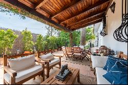 Traditional Andalusian family villa in Rocio de Nagules, Golden Mile