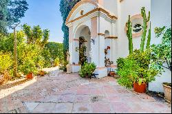 Charming rustic villa situated in the tranquil setting of Estepona.