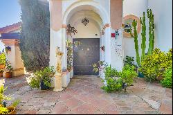 Charming rustic villa situated in the tranquil setting of Estepona.