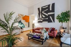 Exclusive apartment furnished with a mix of modern and Art Deco style - Via Canova