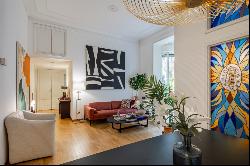 Exclusive apartment furnished with a mix of modern and Art Deco style - Via Canova