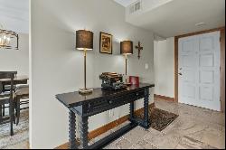 1070 S Lake Shore Dr 1-C2