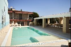 Villa with swimming pool and spa in Conversano