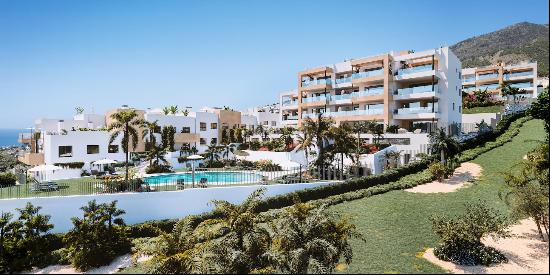 Excellent townhouse in urbanisation with sea views close to Benalmádena Pueblo