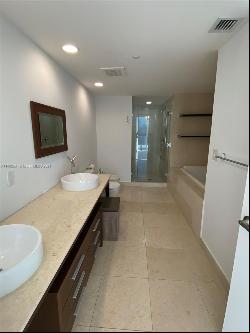 475 Brickell Ave 2915