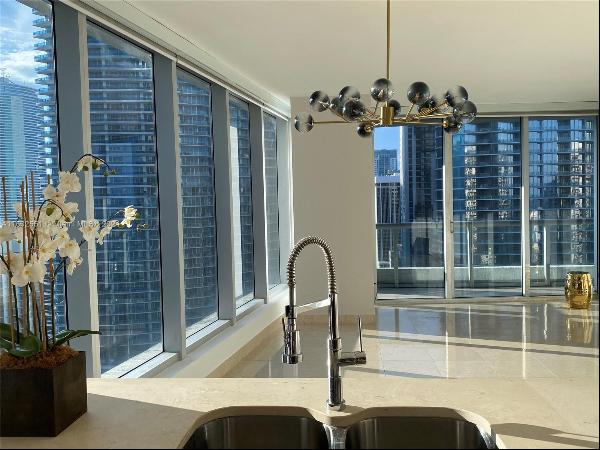 475 Brickell Ave 2915