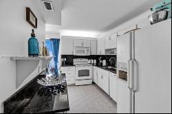 881 Ocean Dr 23B