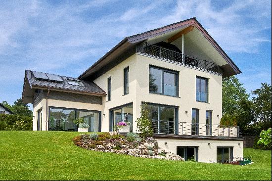 High-class family home from 2022 with granny apartment and stunning views of the Alps