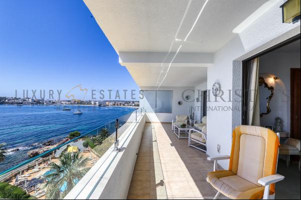 Mediterranean penthouse first sea line in Palmanova with beach access