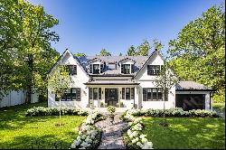 Luxurious villa estate in exquisite New England style with magnificent gardens