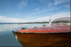 Neubau: Großzugiges Eckhaus in idyllischer Lage am Starnberger See