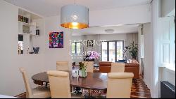 Four bedroom detached house with garden, for sale in Porto, Portugal