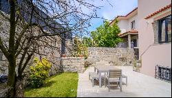 Four bedroom detached house with garden, for sale in Porto, Portugal