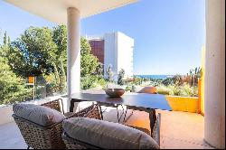 Penthouse with concierge service and security in El Higueron