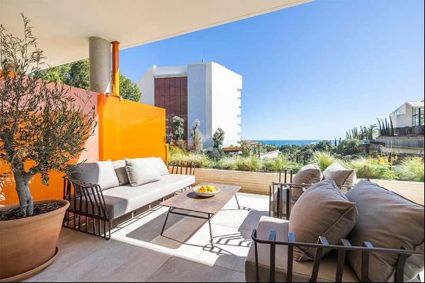 Penthouse with concierge service and security in El Higueron