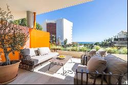 Penthouse with concierge service and security in El Higueron