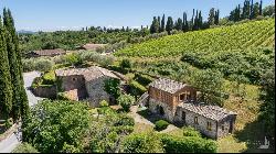 Chianti Classico Mansion with supreme vineyards, Siena–Tuscany
