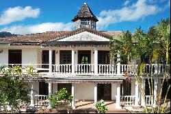 Tahiti - Colonial house to renovate ideally located