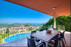 Mediterranean house in the village with the best views of Begur