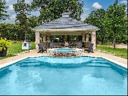 COUNTRY HOME FOR SALE ON 13 ACRES WITH POOL