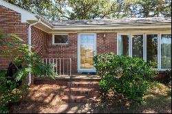 2108 Lynnhaven Circle, Virginia Beach VA 23451