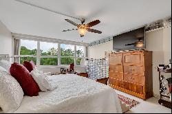 3 Grove Isle Dr Unit C208, Miami FL 33133