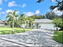 2499 River Reach DR, Naples FL 34104