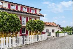 Charming 3-flat house with large shed and double garage