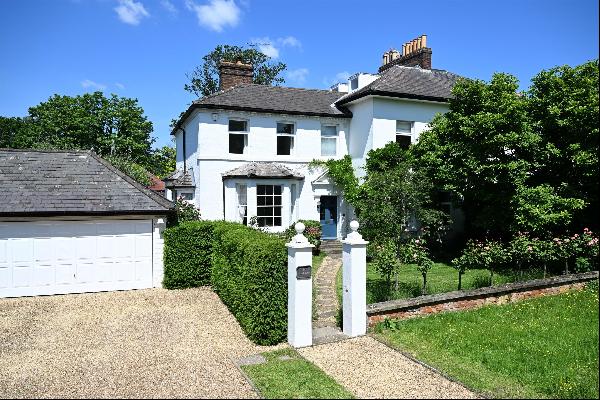 Period property For Sale in Esher.