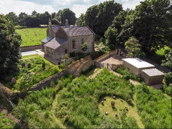 A flawless 3 bedroom Grade II listed former congregational chapel and manse, with far-reac