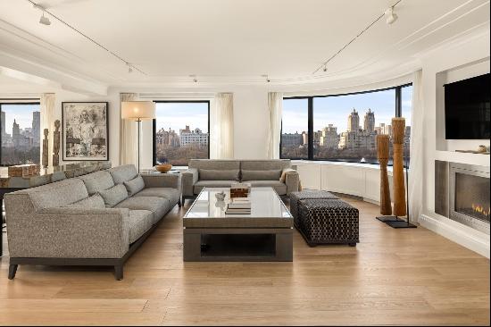 Expansive Fifth Avenue Residence with Panoramic Park Views Nestled along Fifth A