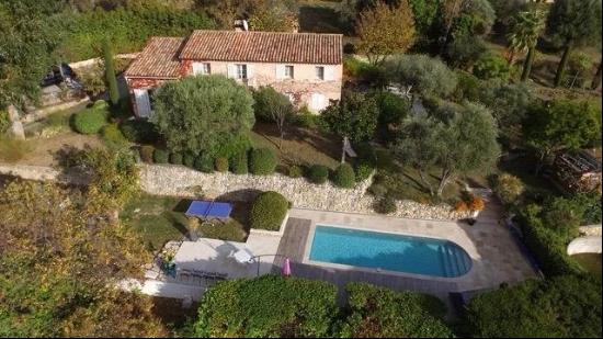 Vente - Villa Chateauneuf-Grasse - 1a 490a 000a 